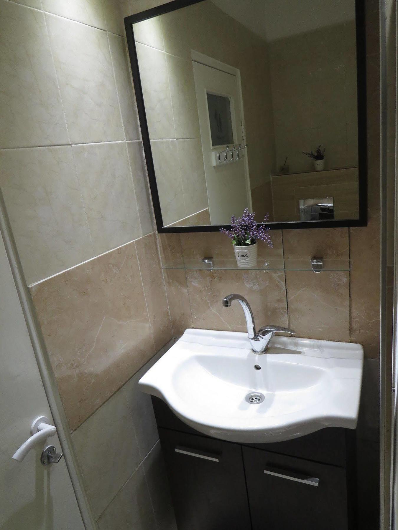 طبريا Agas Holiday Apartments Family المظهر الخارجي الصورة